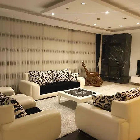 Luxury With Private Pool & Terrace In
