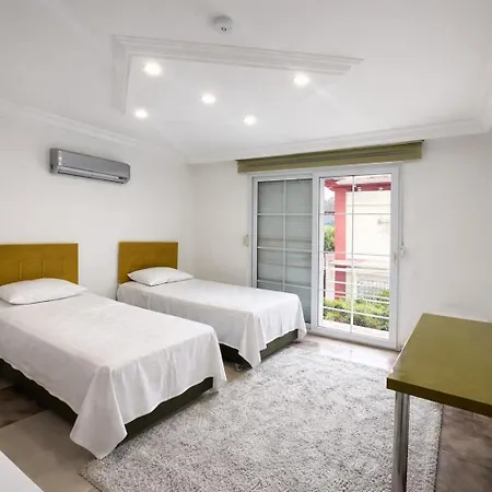 Luxury With Private Pool & Terrace In