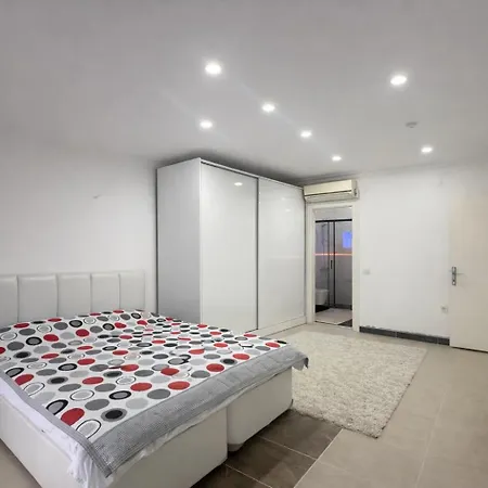 Luxury With Private Pool & Terrace In Villa