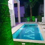 Luxury With Private Pool & Terrace In