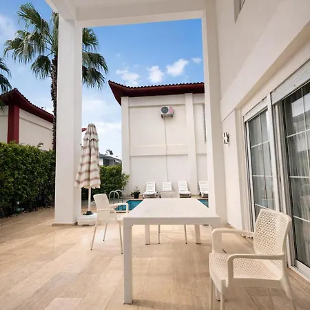 Luxury With Private Pool & Terrace In
